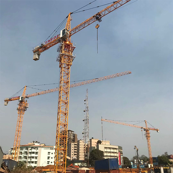 Grue à tour QTZ80 8ton de flèche 60m