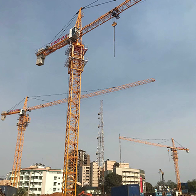 Grue à tour 