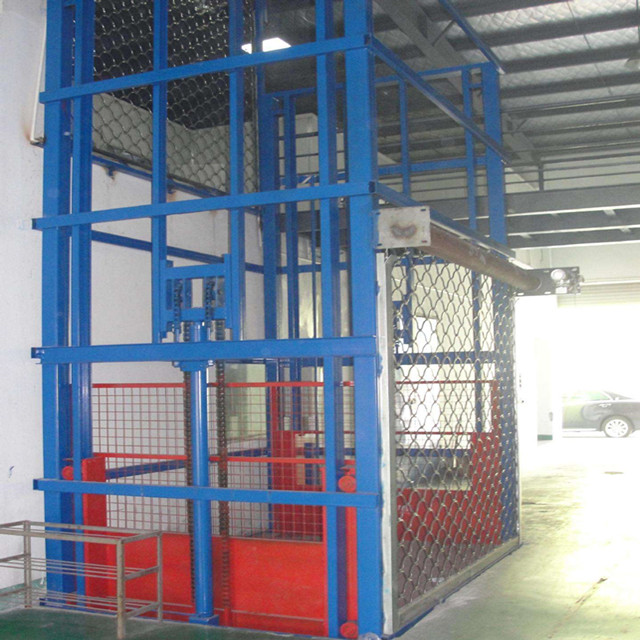 Ascenseur hydraulique adapté aux besoins du client d'ascenseur de cargaison de double rail de guide utilisé dans l'atelier/entrepôt d'usine 