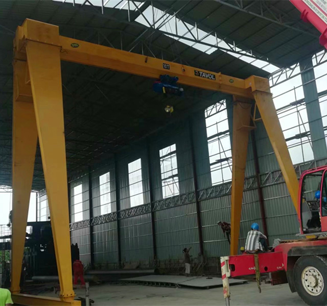 grue portique 15t