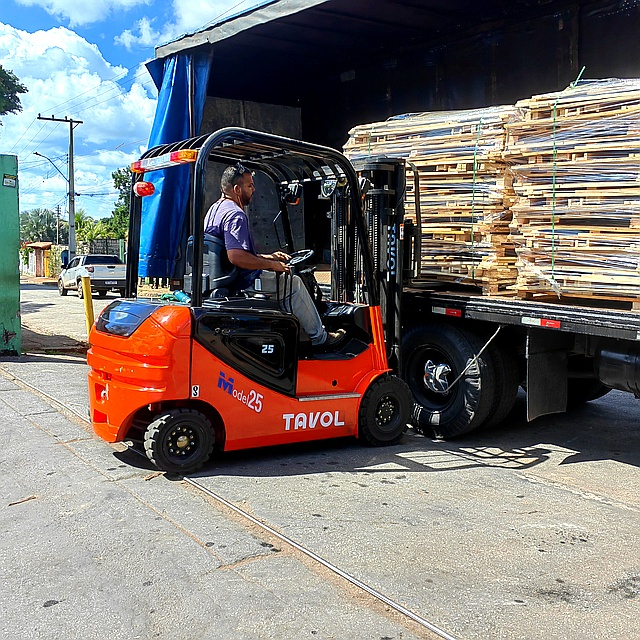Chariot élévateur électrique Tavol série FB 1-2,5 tonnes