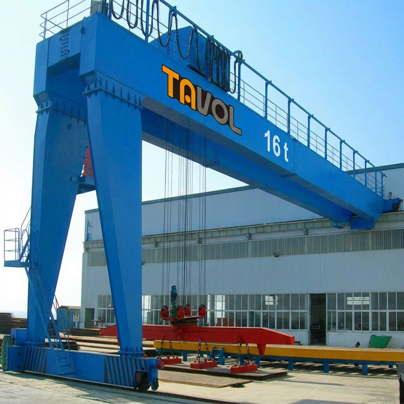 Grue semi-portique électrique modèle Tavol BMG pour atelier industriel