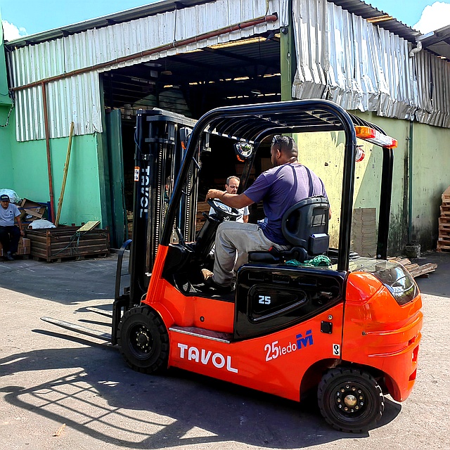 Chariot élévateur électrique Tavol série FB 1-2,5 tonnes