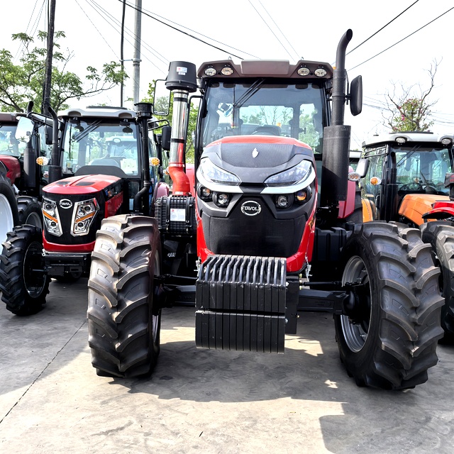 Tracteur robuste 240HP 4WD TL2404 - Groupe Tavol